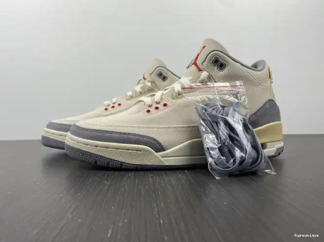 HYPE Jordan DH7139-100 Retro Muslin 3 Air 0521